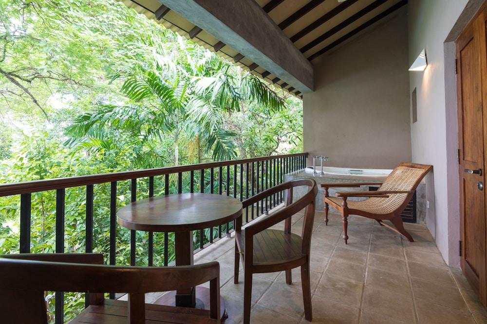 Roman Lake Ayurveda Boutique Resort - Level 1 Certified อาฮังกัลลา ภายนอก รูปภาพ