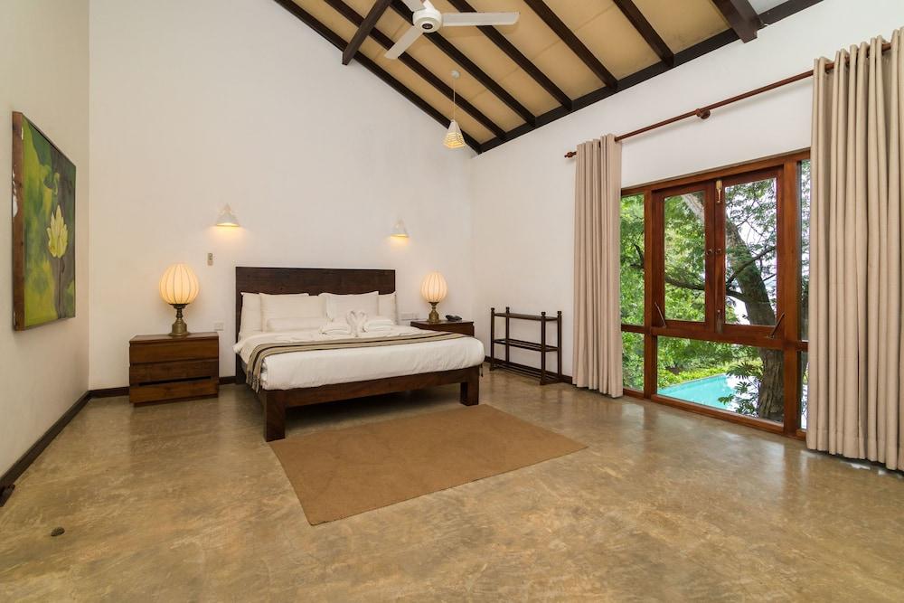 Roman Lake Ayurveda Boutique Resort - Level 1 Certified อาฮังกัลลา ภายนอก รูปภาพ