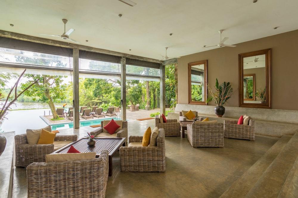 Roman Lake Ayurveda Boutique Resort - Level 1 Certified อาฮังกัลลา ภายนอก รูปภาพ