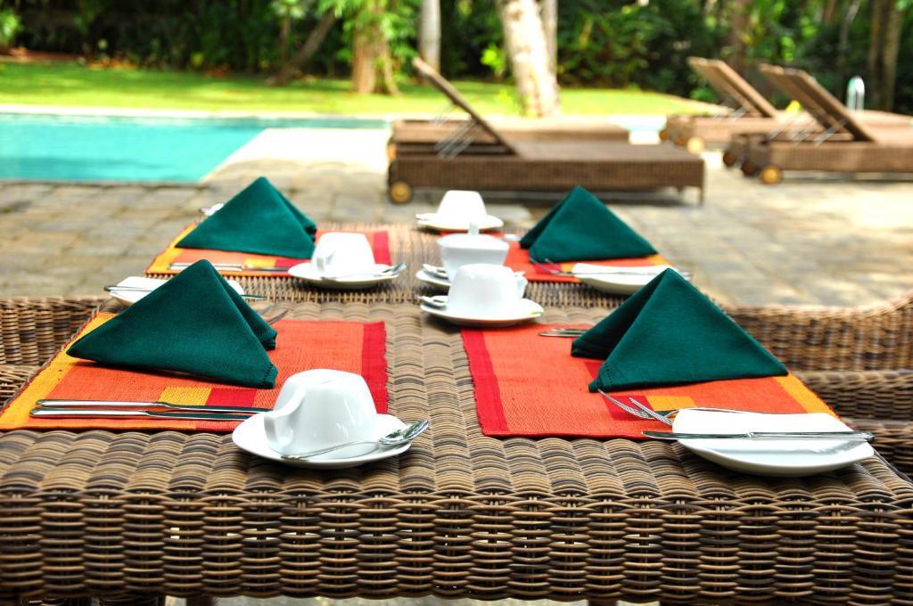 Roman Lake Ayurveda Boutique Resort - Level 1 Certified อาฮังกัลลา ภายนอก รูปภาพ