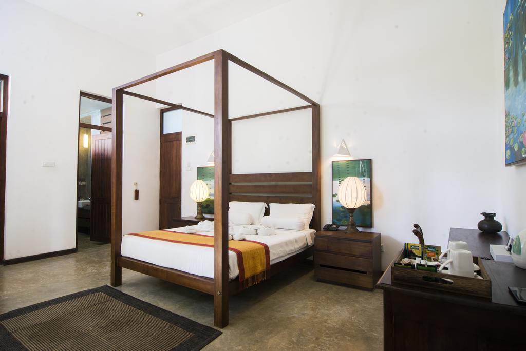 Roman Lake Ayurveda Boutique Resort - Level 1 Certified อาฮังกัลลา ภายนอก รูปภาพ