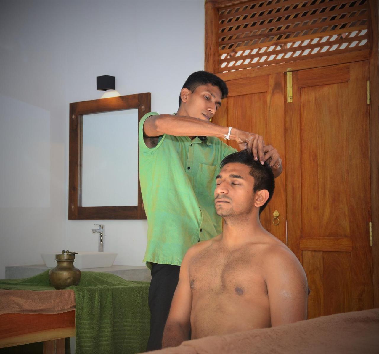 Roman Lake Ayurveda Boutique Resort - Level 1 Certified อาฮังกัลลา ภายนอก รูปภาพ